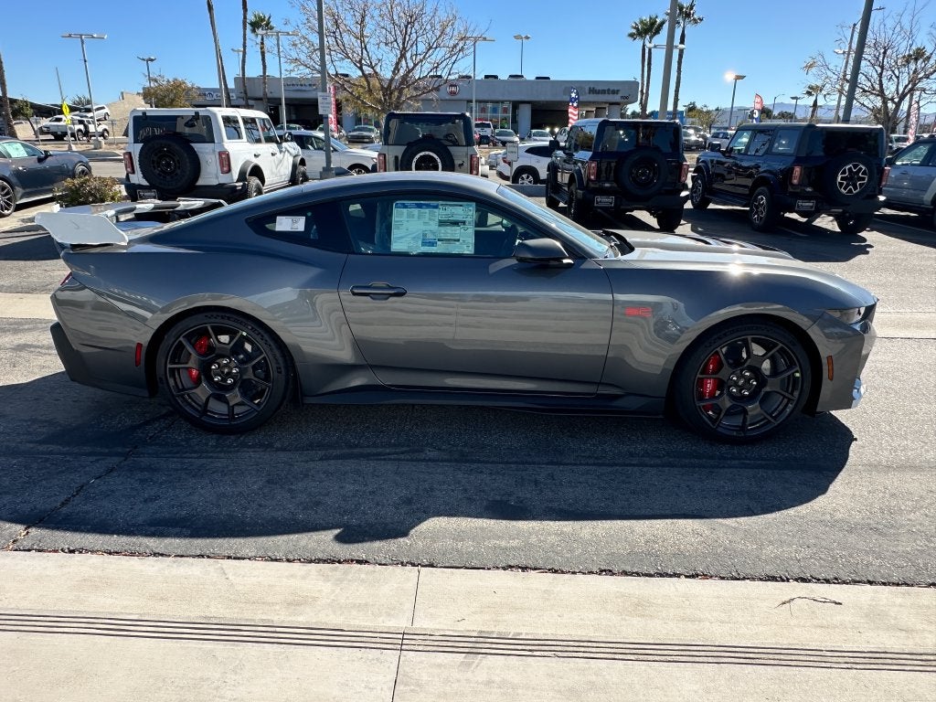 2026 Ford Mustang Dark Horse