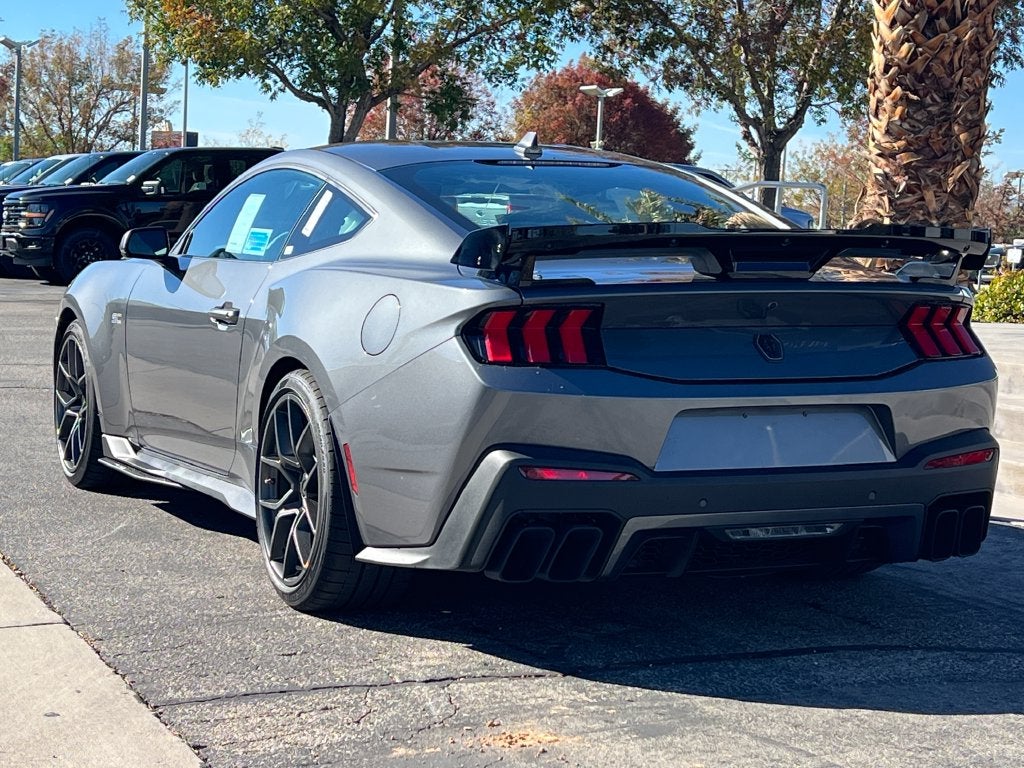 2026 Ford Mustang Dark Horse