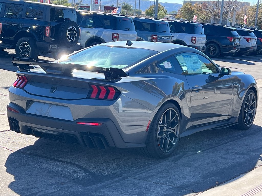 2026 Ford Mustang Dark Horse