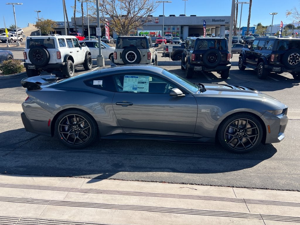 2026 Ford Mustang Dark Horse