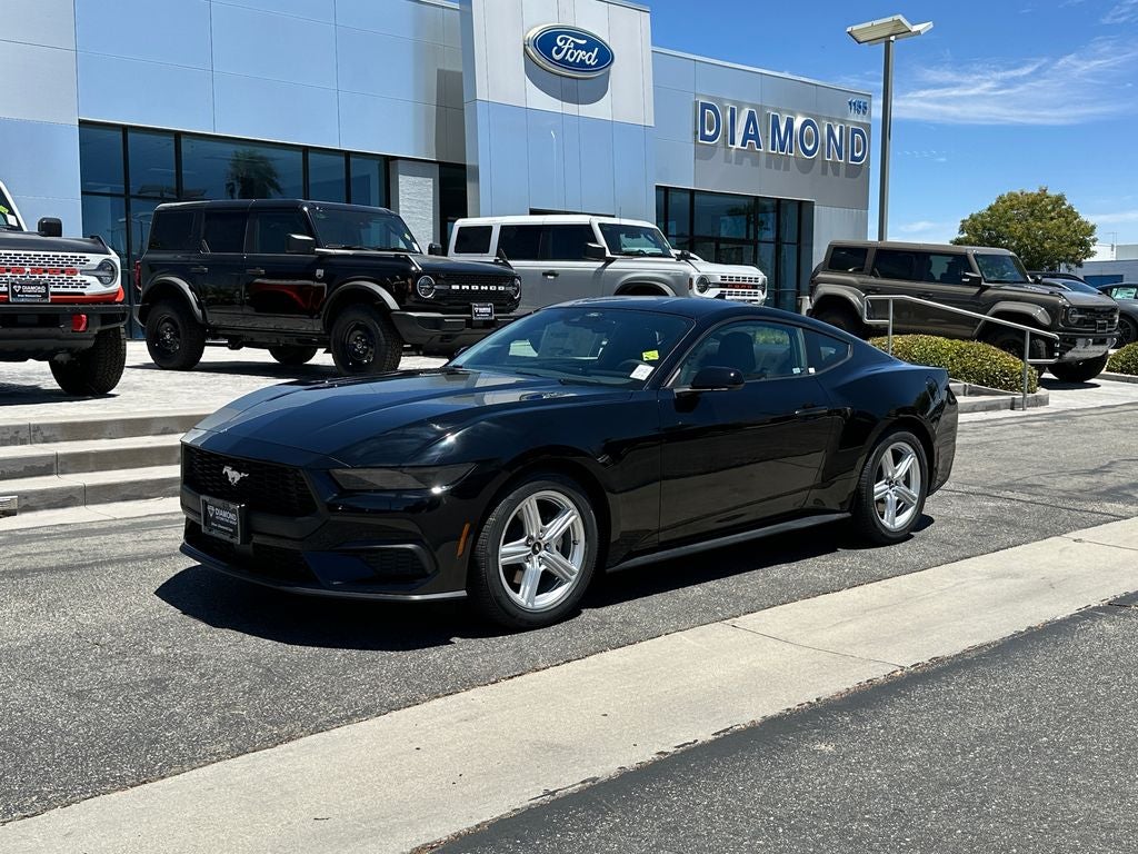 2026 Ford Mustang EcoBoost Fastback - Photo 2
