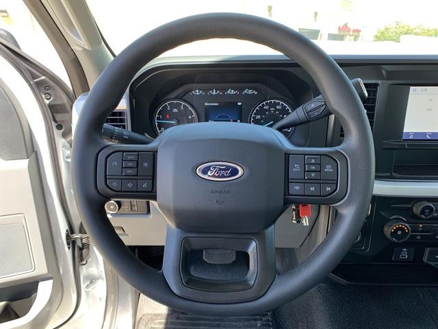 2025 Ford Super Duty F-350 DRW XL 2WD Reg Cab 169" WB 84" CA