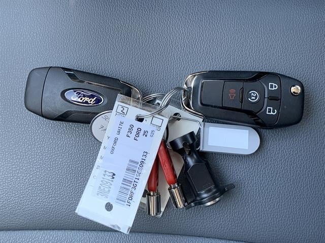 2025 Ford Super Duty F-350 DRW XL 2WD Reg Cab 169" WB 84" CA