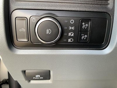 2025 Ford Super Duty F-350 DRW XL 2WD Reg Cab 169" WB 84" CA