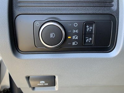 2025 Ford Super Duty F-350 DRW XL 2WD Reg Cab 169" WB 84" CA