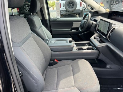 2025 Ford Expedition Max Active max