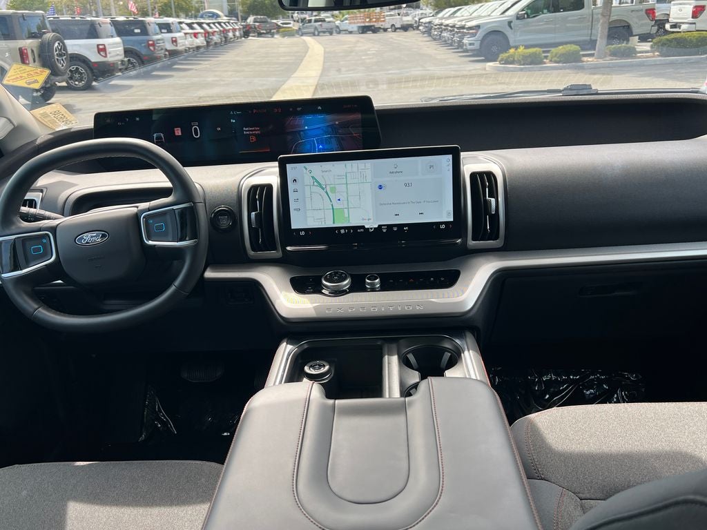 2025 Ford Expedition Max Active max