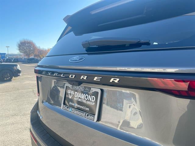 2026 Ford Explorer Active w/200A Pkg RWD