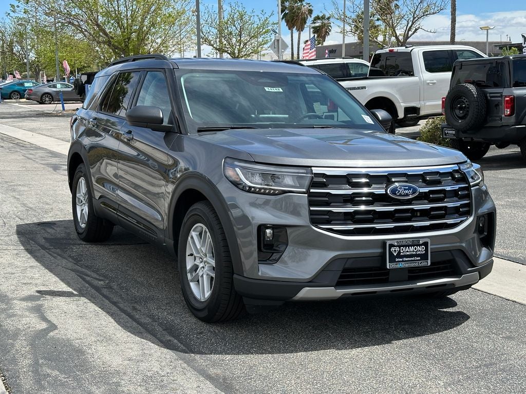 2026 Ford Explorer Active w/100A Pkg RWD