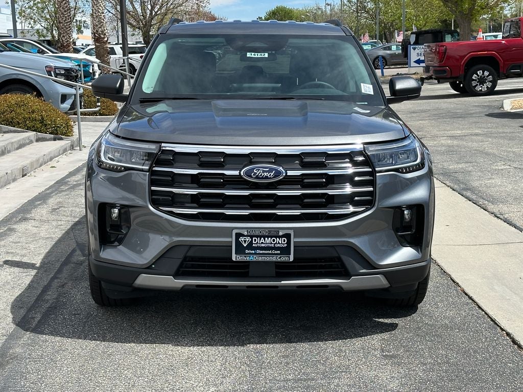 2026 Ford Explorer Active w/100A Pkg RWD