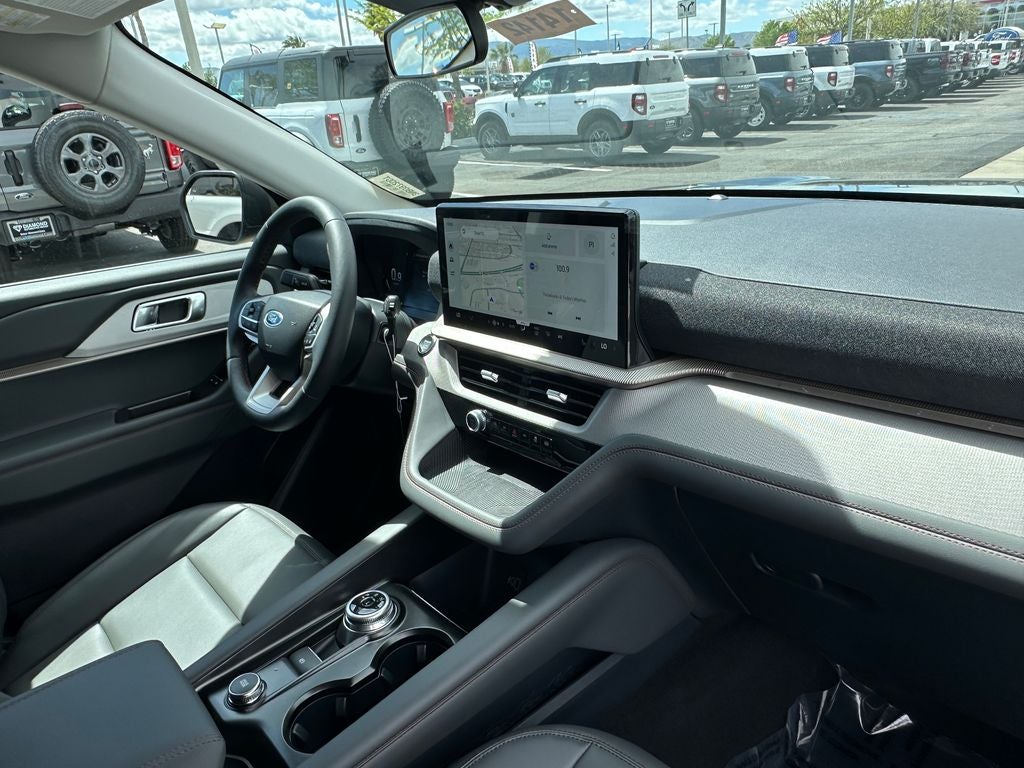 2026 Ford Explorer Active w/100A Pkg RWD