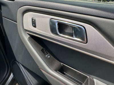 2026 Ford Explorer Active w/100A Pkg RWD