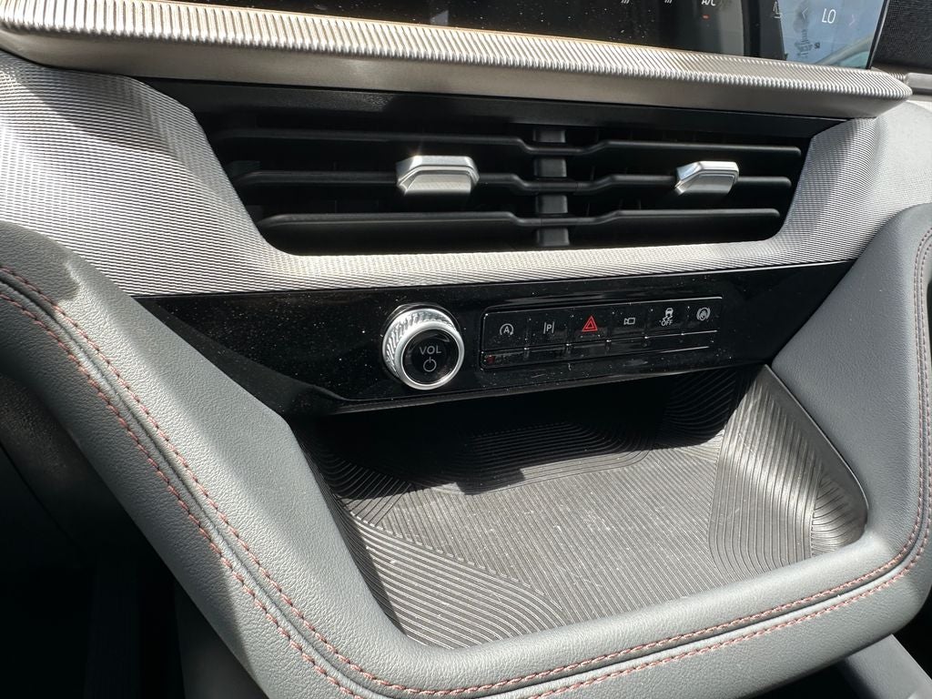 2026 Ford Explorer Active w/100A Pkg RWD