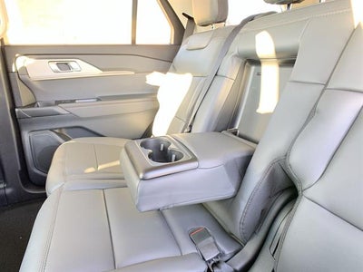 2026 Ford Explorer Active w/200A Pkg RWD