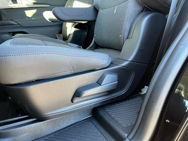 2026 Ford Explorer Active w/200A Pkg RWD