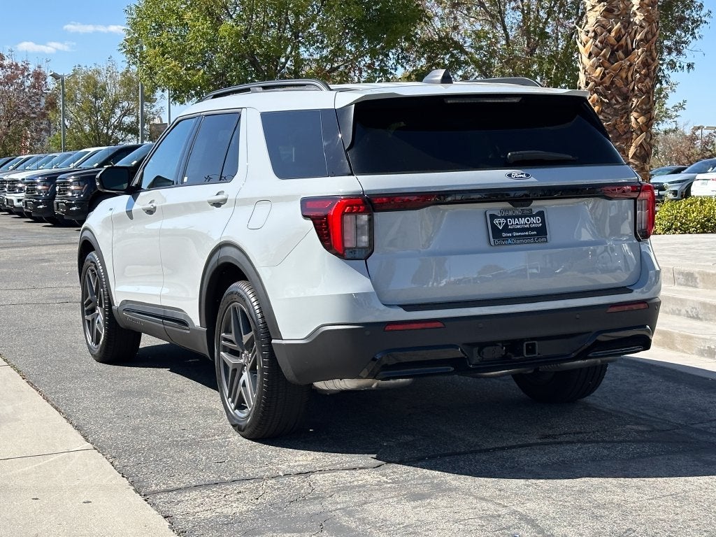 2027 Ford Explorer ST-Line