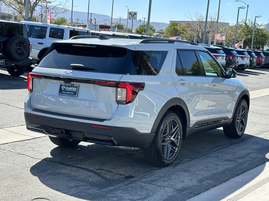 2027 Ford Explorer ST-Line