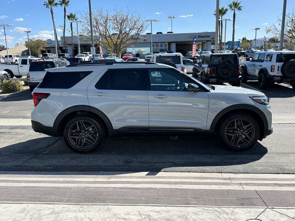 2027 Ford Explorer ST-Line