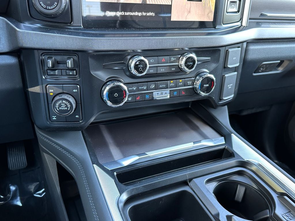 2026 Ford Super Duty F-250 SRW Platinum 4WD Crew Cab 6.75' Box