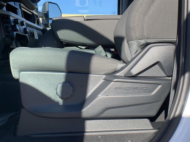 2026 Ford Super Duty F-250 SRW XL 4WD Crew Cab 6.75' Box