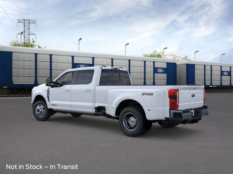 2026 Ford Super Duty F-350 DRW LARIAT 4WD Crew Cab 8' Box