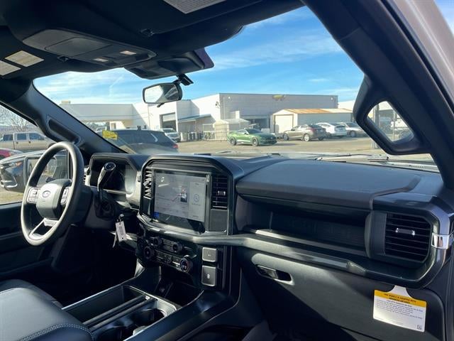 2025 Ford F-150 STX 4WD SuperCrew 5.5' Box