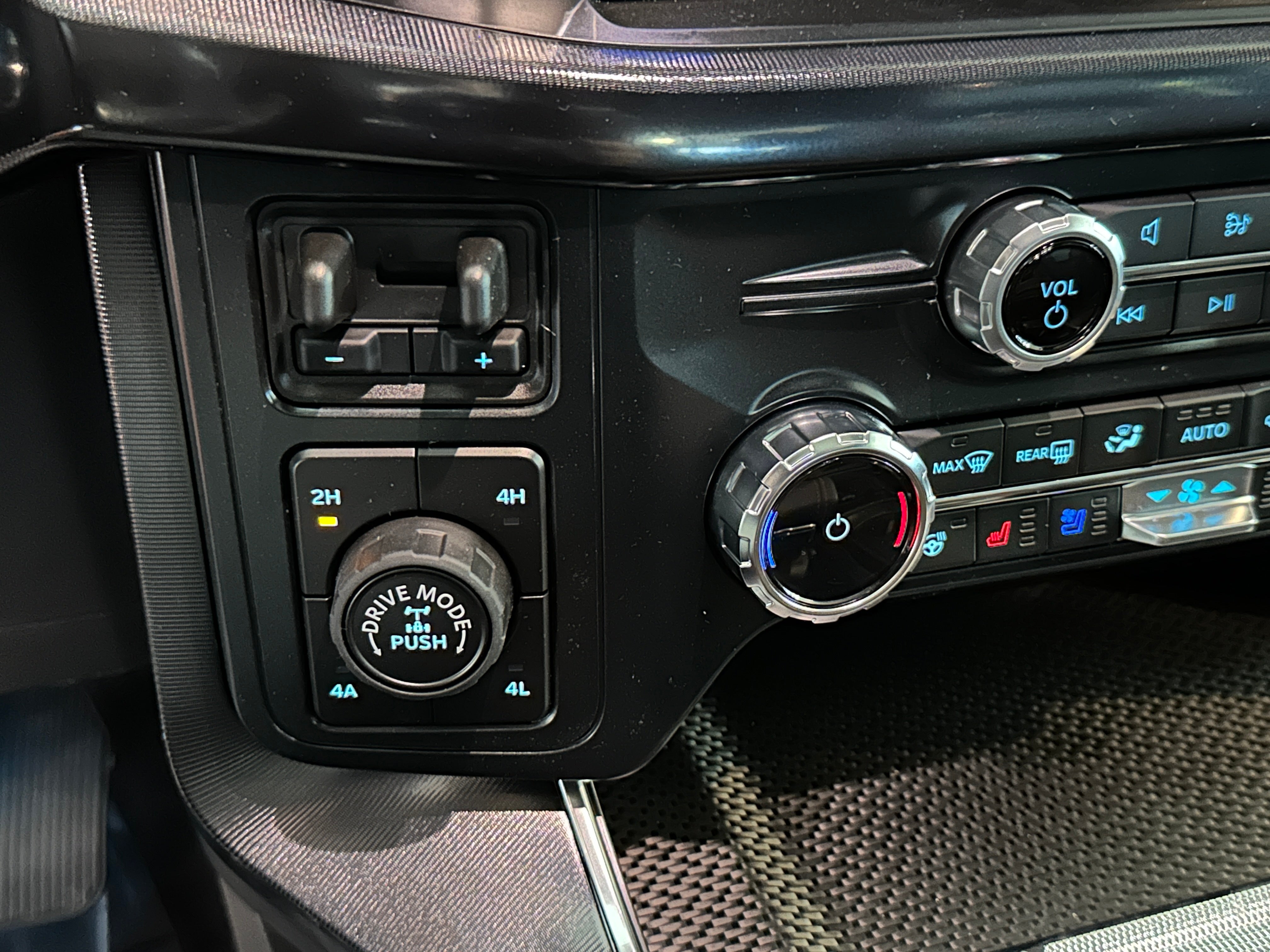 2026 Ford F-150 Raptor 4WD SuperCrew 5.5' Box