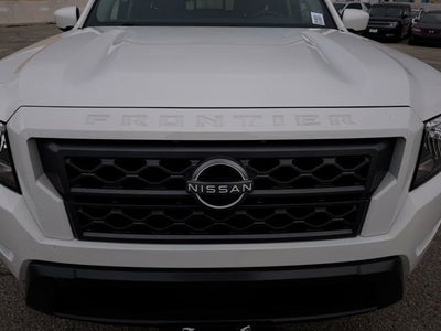 2024 Nissan Frontier SV