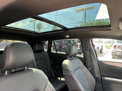 2024 Volkswagen Atlas Cross Sport 2.0T SE w/Technology