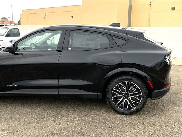 2025 Ford Mustang Mach-E Premium RWD