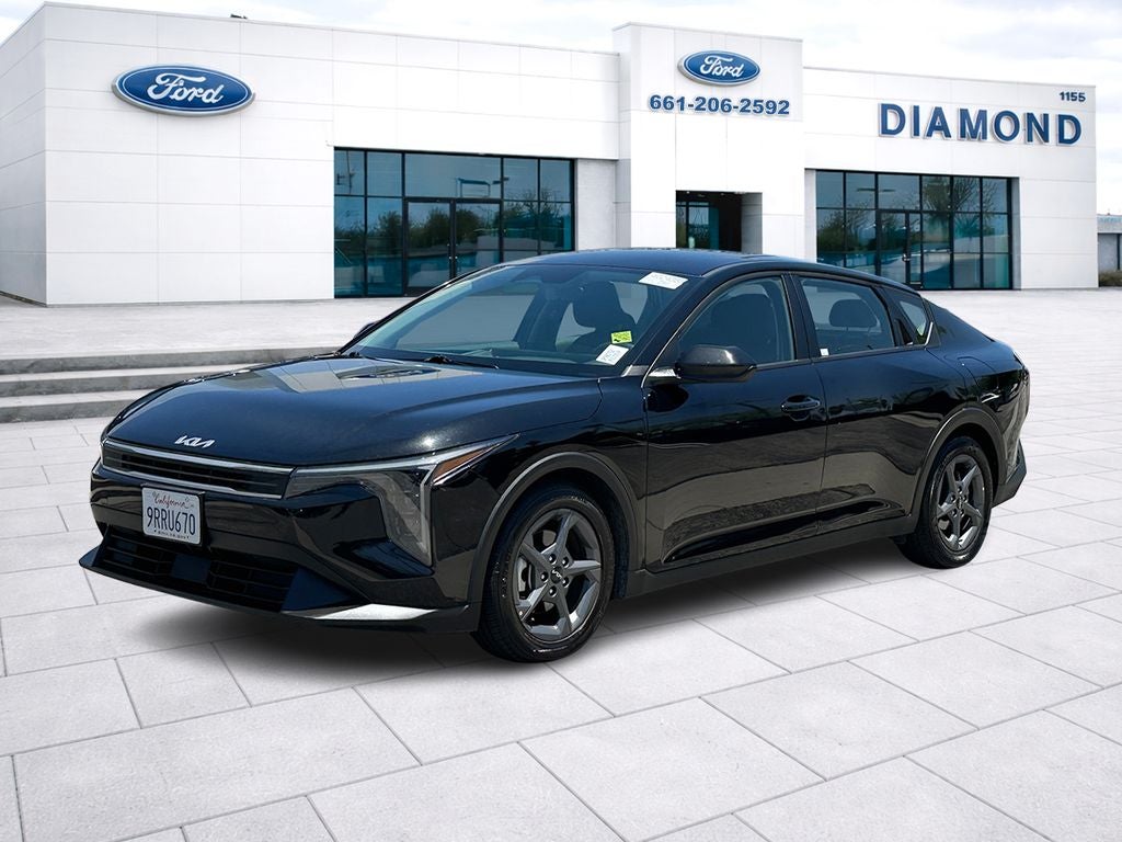 2025 Kia K4 LXS AT's photo