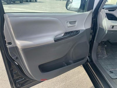 2017 Toyota Sienna L 7-Passenger