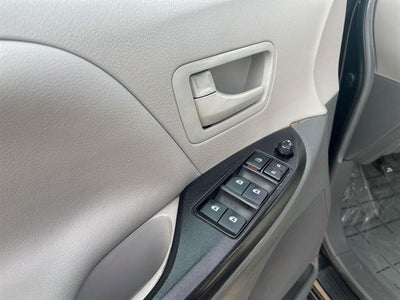 2017 Toyota Sienna L 7-Passenger