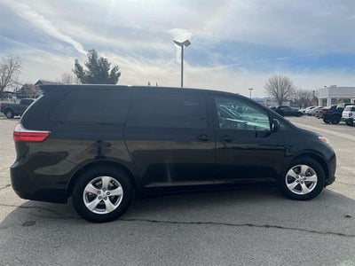 2017 Toyota Sienna L 7-Passenger