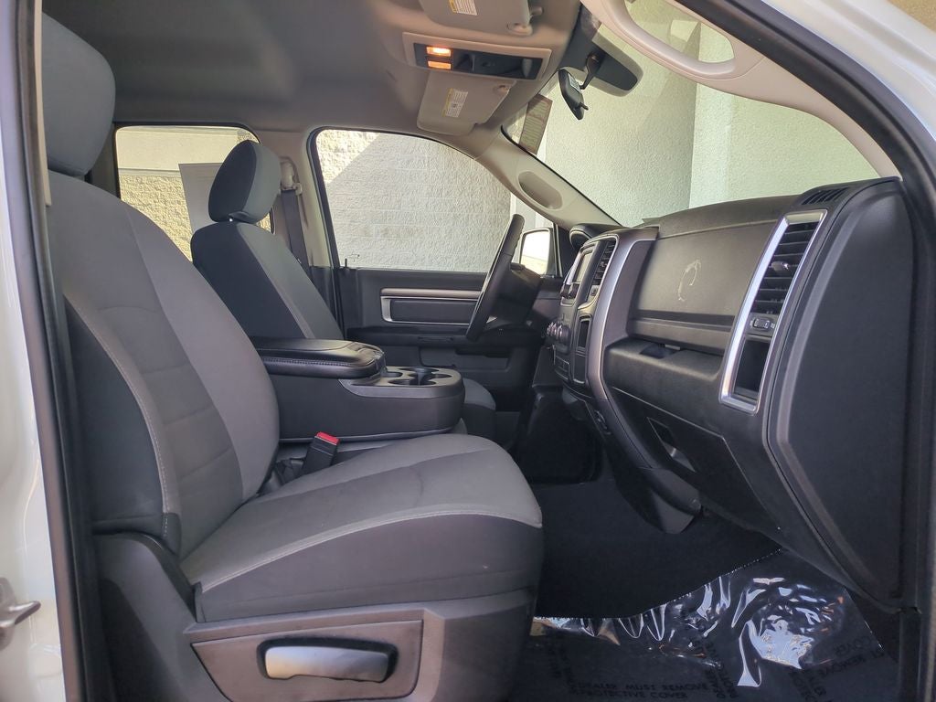 2024 RAM 1500 Classic SLT