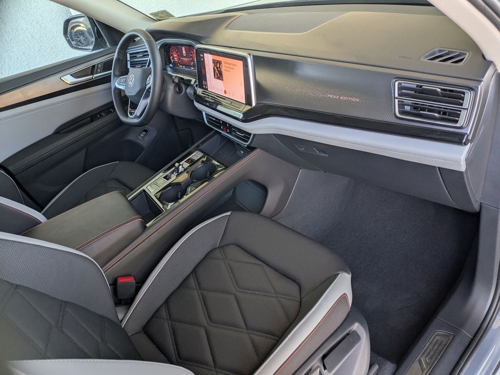 2025 Volkswagen Atlas 2.0T Peak Edition