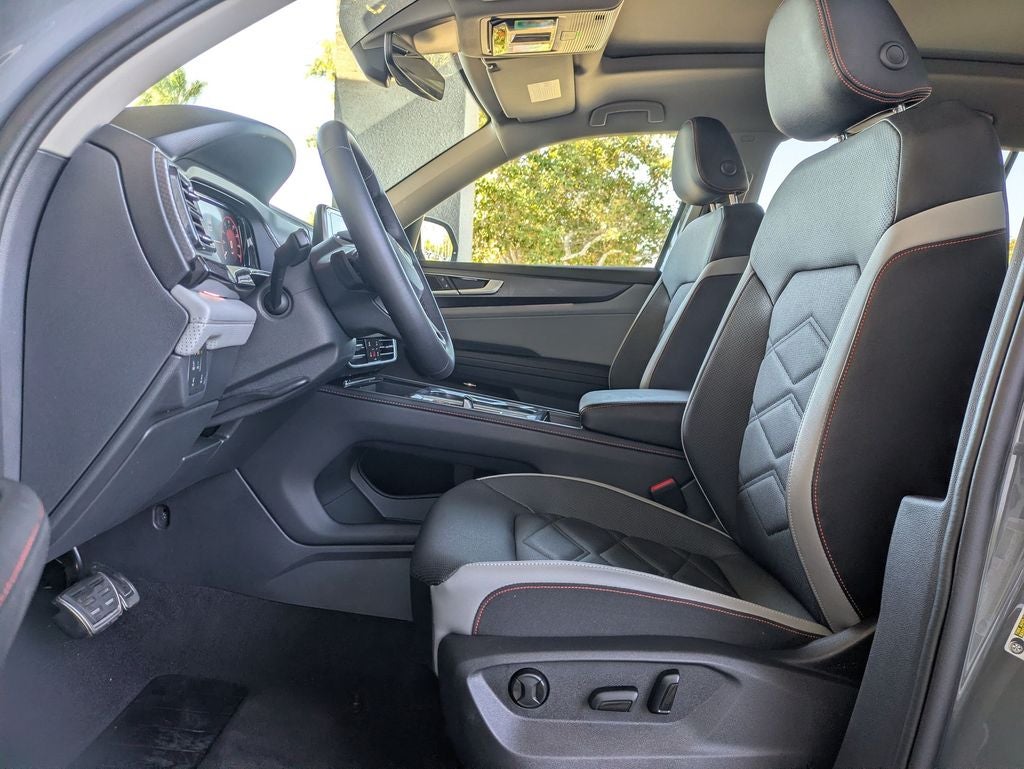 2025 Volkswagen Atlas 2.0T Peak Edition
