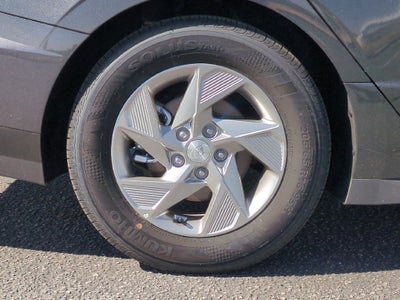 2025 Hyundai Sonata SE