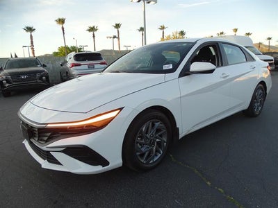 2024 Hyundai Elantra Essential