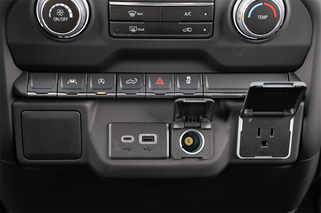 2025 Chevrolet Silverado 1500 Custom