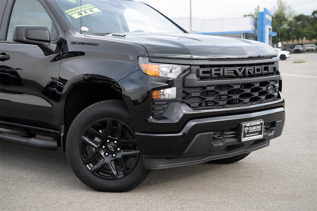 2025 Chevrolet Silverado 1500 Custom