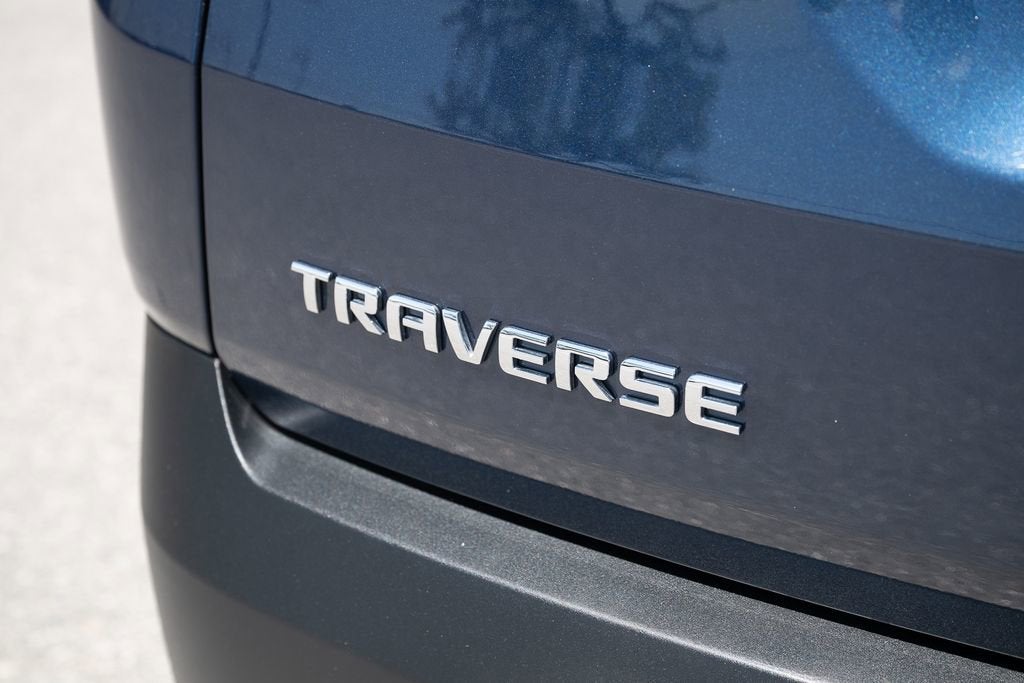 2022 Chevrolet Traverse LS