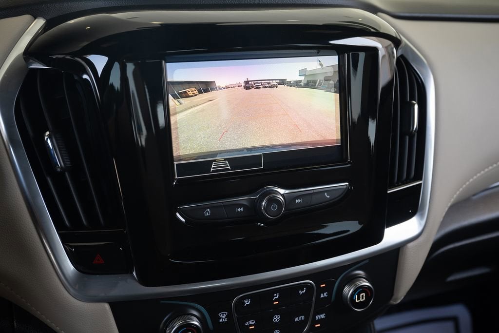 2022 Chevrolet Traverse LS