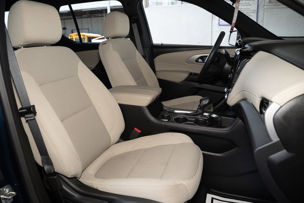 2022 Chevrolet Traverse LS