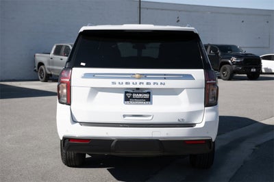 2023 Chevrolet Suburban LT