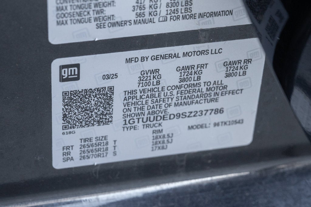 2025 GMC Sierra 1500 SLT