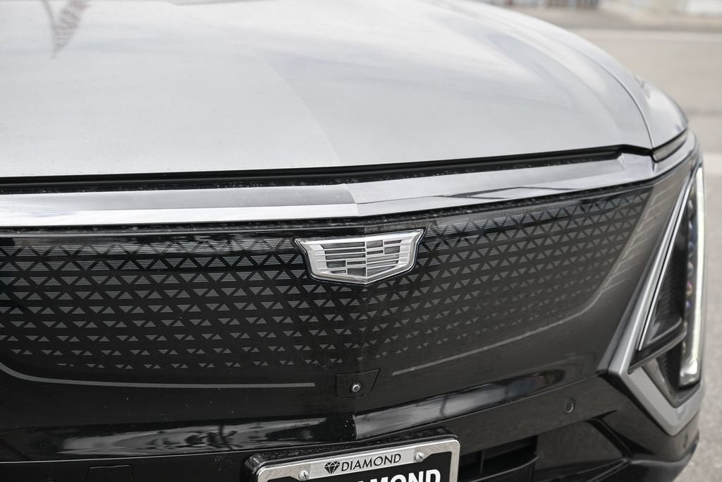 2024 Cadillac LYRIQ Sport 2