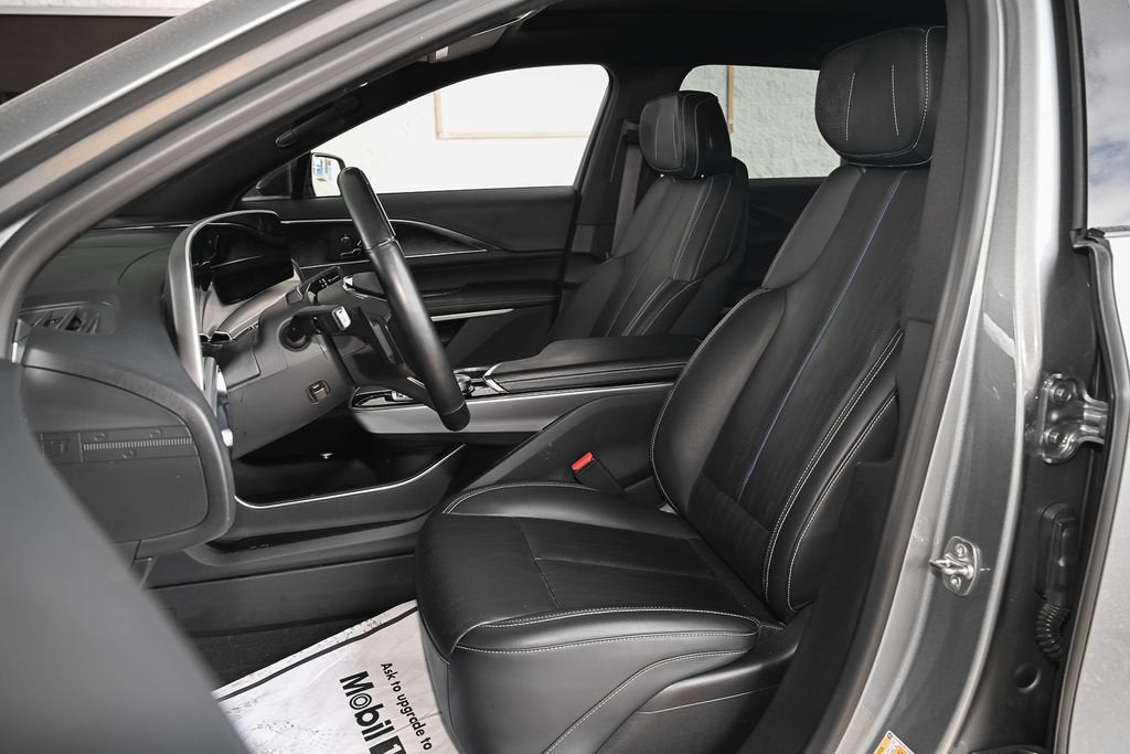 2024 Cadillac LYRIQ Sport 2