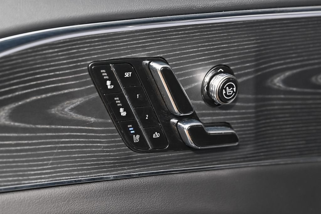 2024 Cadillac LYRIQ Sport 2