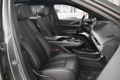 2024 Cadillac LYRIQ Sport 2